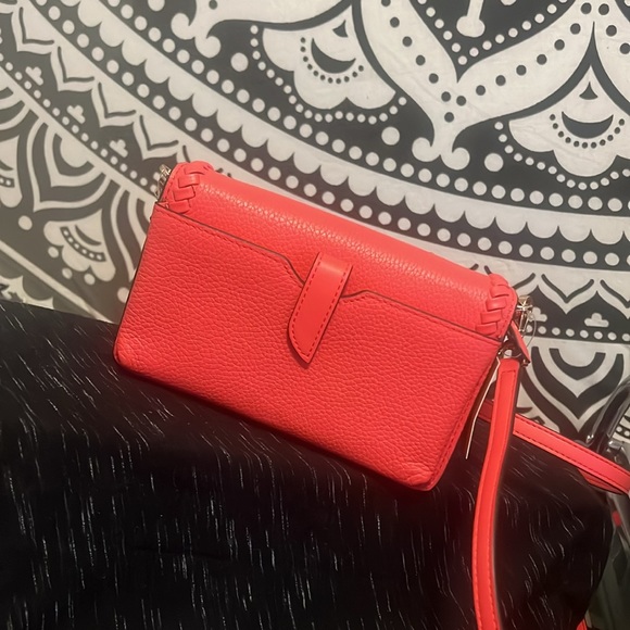 NWT Michael Kors Jet Set charm phone Crossbody Wallet - Picture 3 of 6